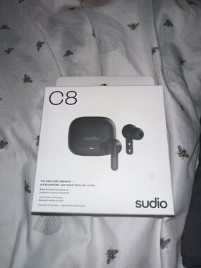 Noro C8 True Wireless Earbuds in Black